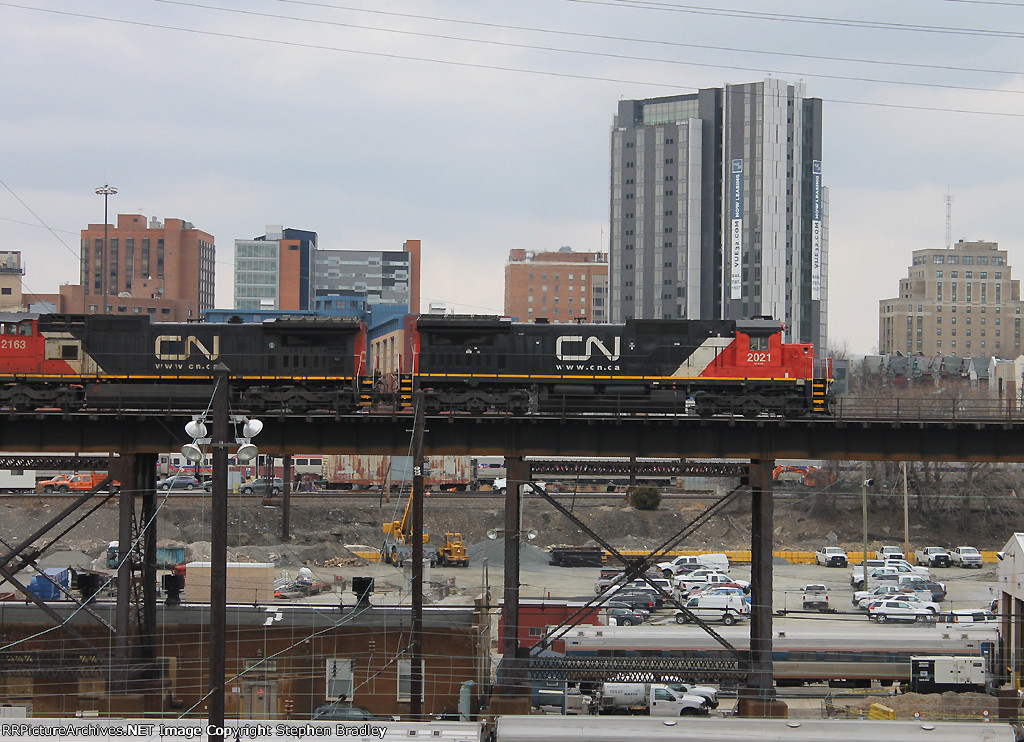 CSX empty oil/ethanol train